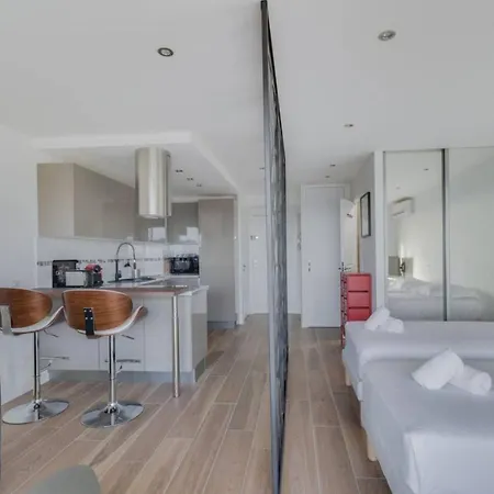 Terrace Sea View Swimming Pool Car Park Center Live In